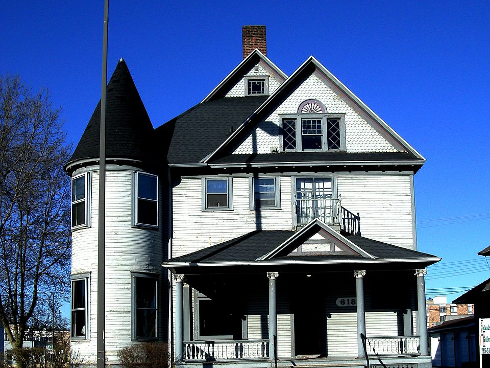 618 South Farwell Eau Claire Wisconsin 54701