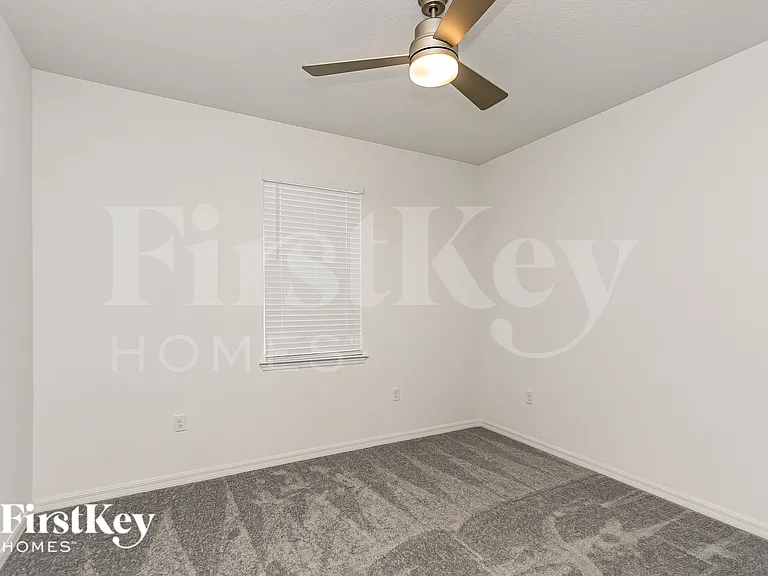 348 Corbel Ln — Photo 7