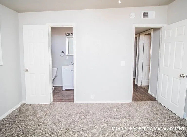 2710 68th St — Photo 26
