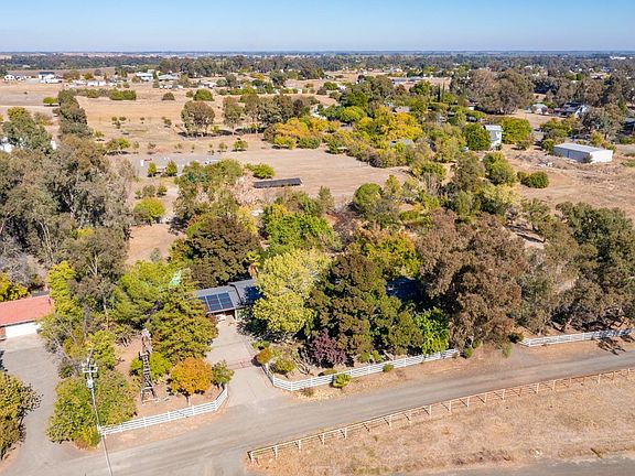 2nd image of 4557 Robinson Road