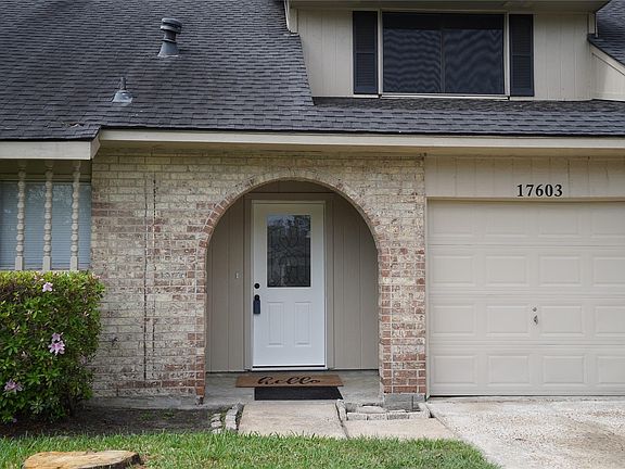 3rd image of 17603 Crestline Rd