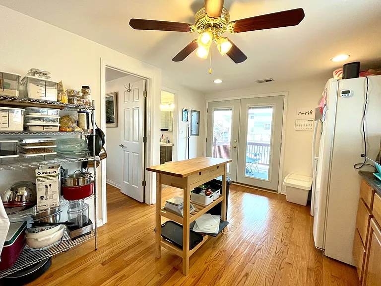 1813 N Fairfield Ave #2 — Photo 4