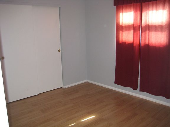 4th image of 2135 Laurelwood Dr
