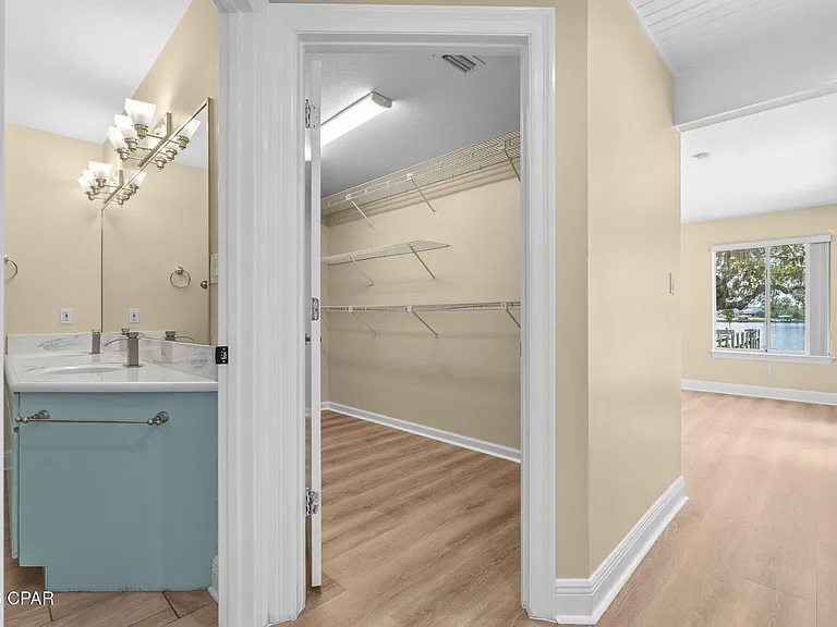 2718 Country Club Dr — Photo 15