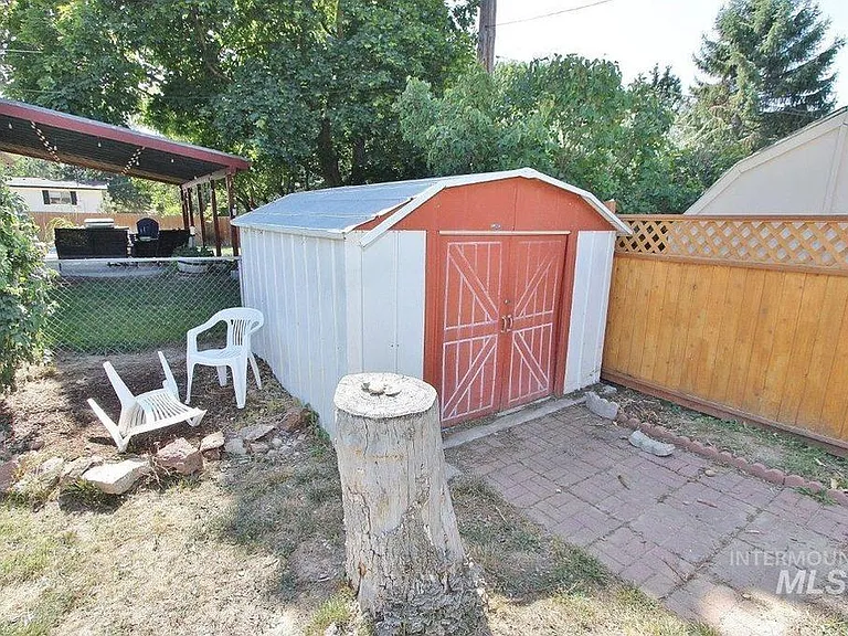 1607 W Canal St — Photo 10