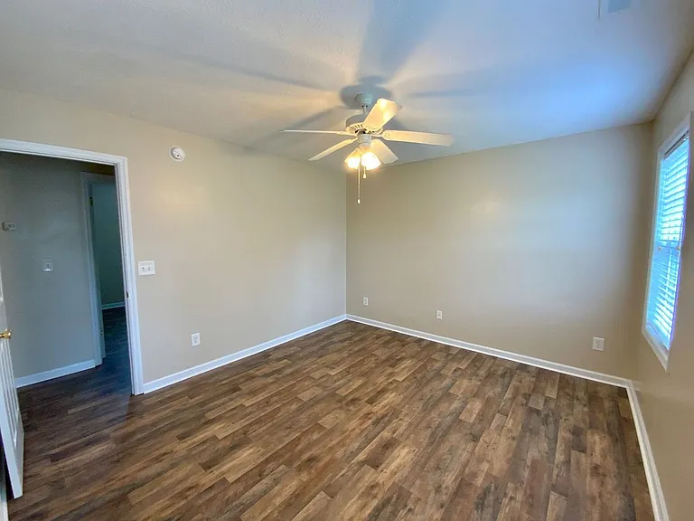 202 Thrush Ct — Photo 18