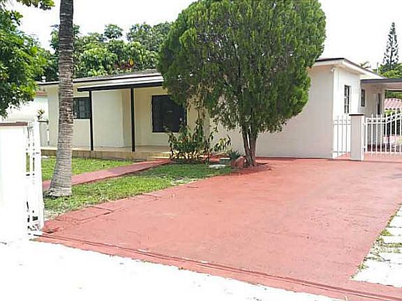 5th image of 1130 NE 155th St