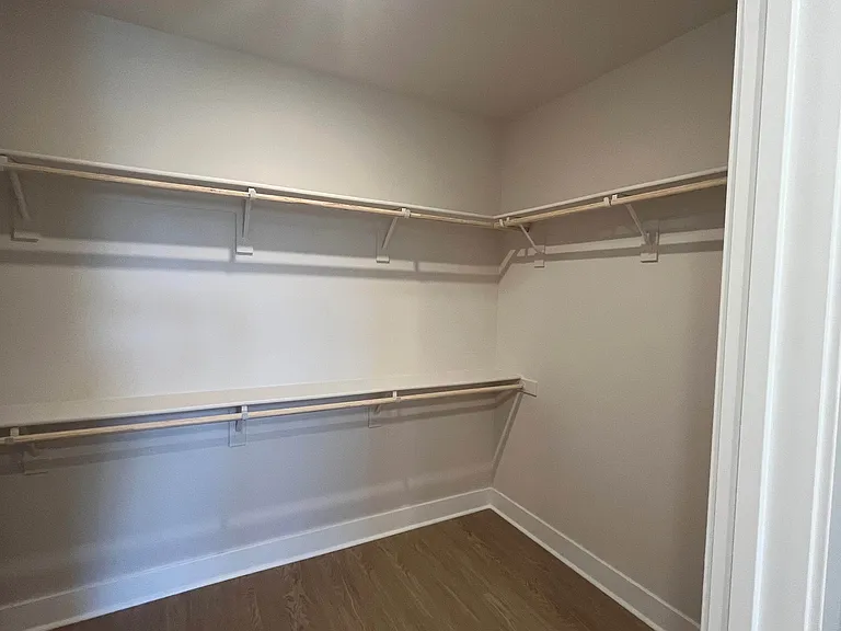 401 W Grand Ave #401 — Photo 11
