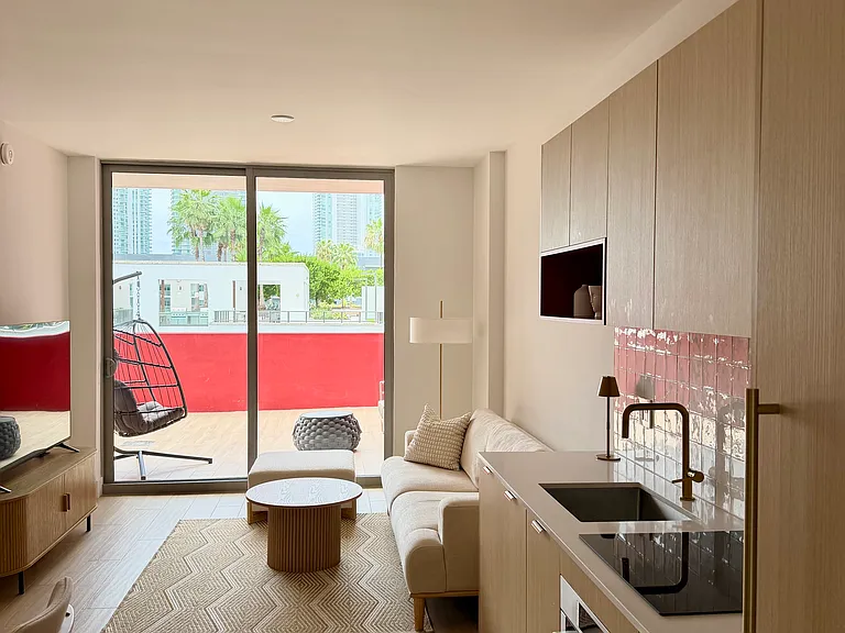 90 NE 32nd St #611 — Photo 6