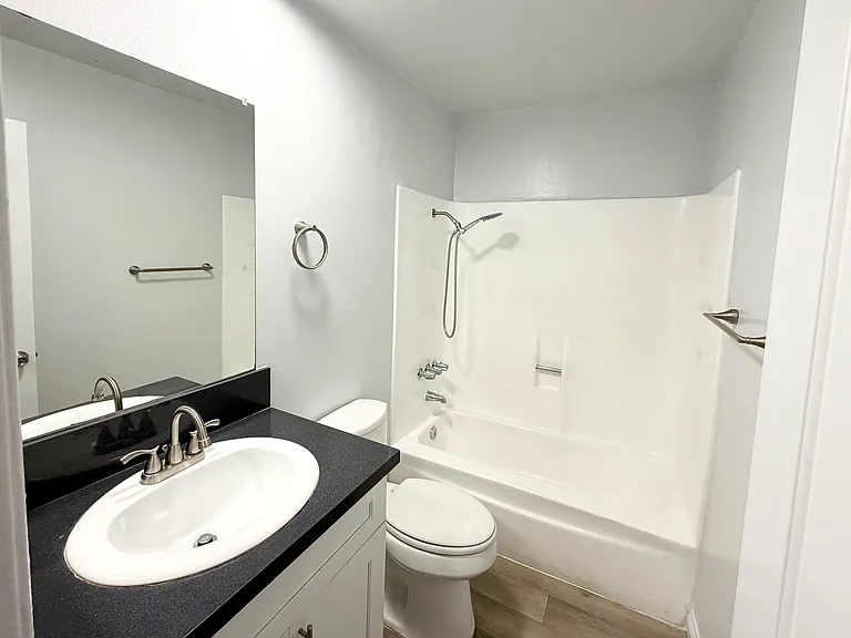 Vista Verde Apartments — Photo 15