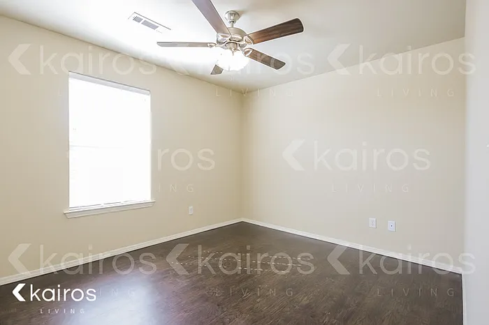 4005 Thomas St #B — Photo 11