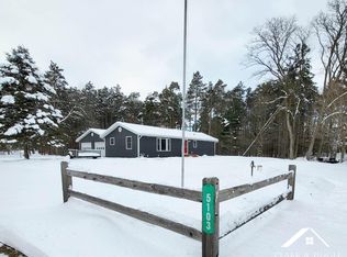 5103 Geiger Ct, Belding, MI 48809