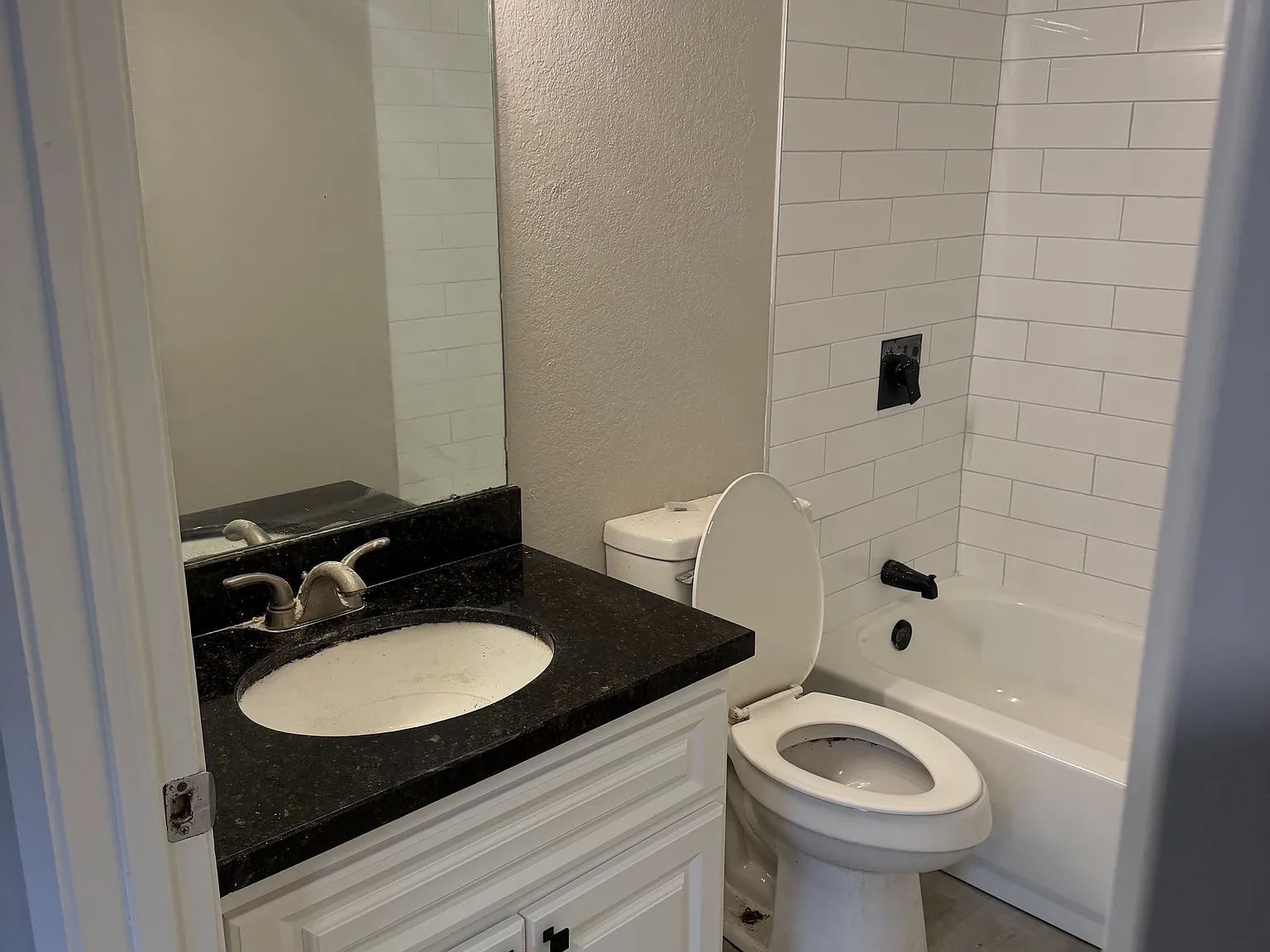 2 bed, 858 sqft, $1,850 — Photo 4