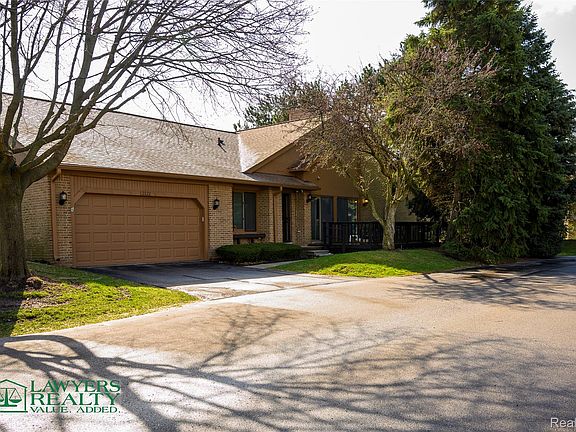 2nd image of 2122 London Bridge Dr