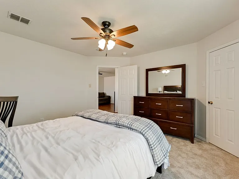 1421 Laurel Hall Ln — Photo 20