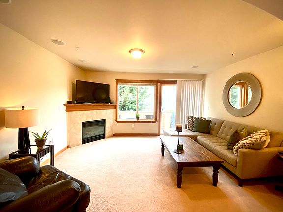 2nd image of 15319 Ash Way APT E2