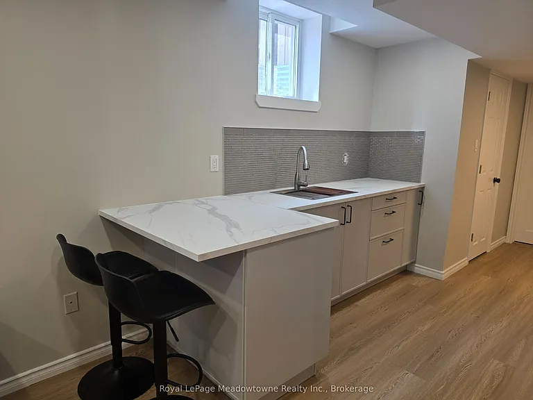 43 Dills Cres #BASEMENT — Photo 6