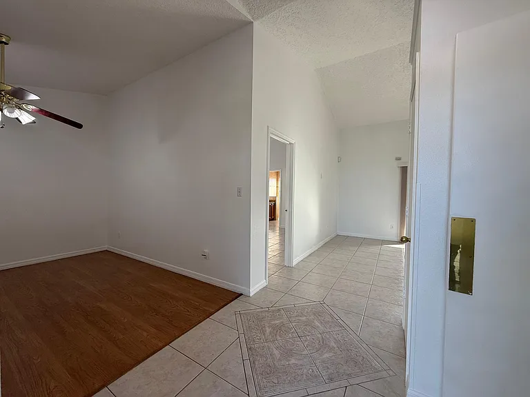 2670 Oak Run Blvd — Photo 14