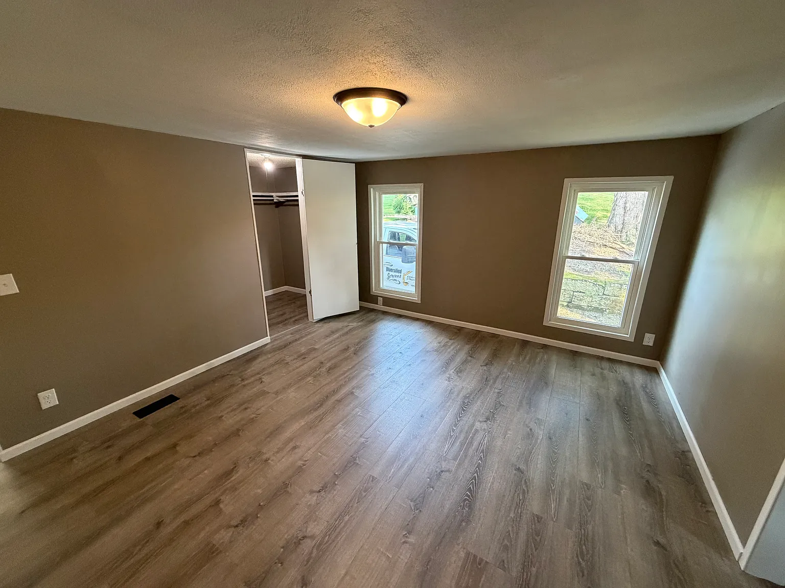 2 bed, 1200 sqft, $1,100 — Photo 4