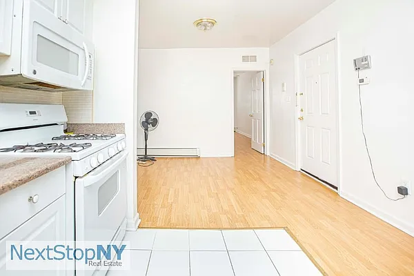 Rented by NextStopNY | media 5