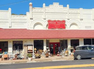 213 Main St, Smithville, TX 78957