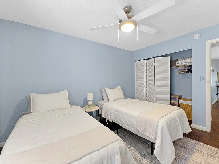 553 Fairways Cir #B — Photo 20