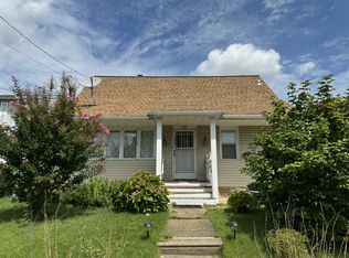 1615 Rhawn St, Philadelphia, PA 19111