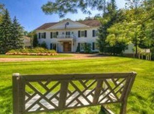 109 Partridge Ln, Chagrin Falls, OH 44022