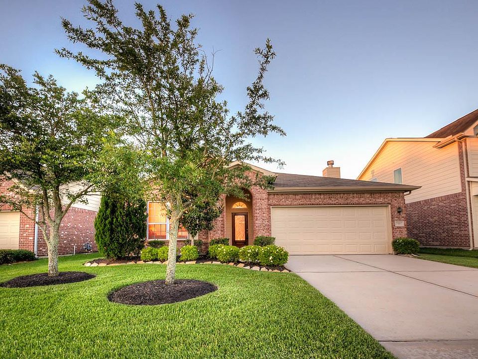 1st image of 13013 Meadow Springs Dr