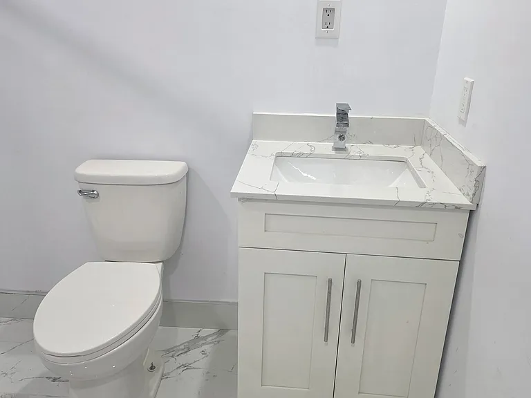 Wainwright Dr — Photo 9