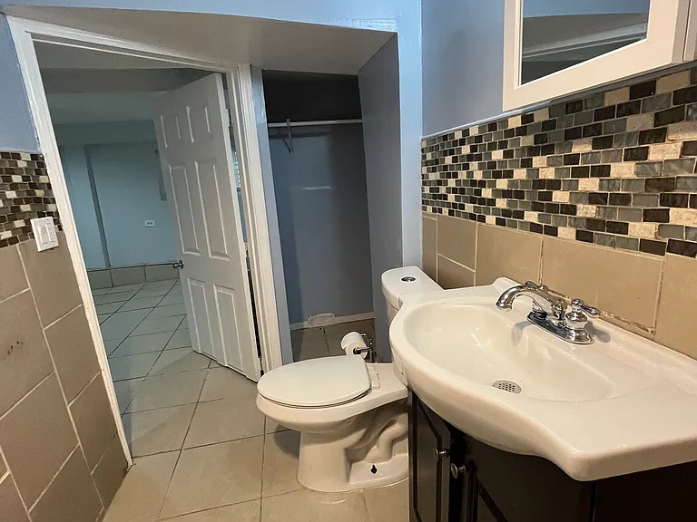 1167 W 19th St #BASEMENT — Photo 7