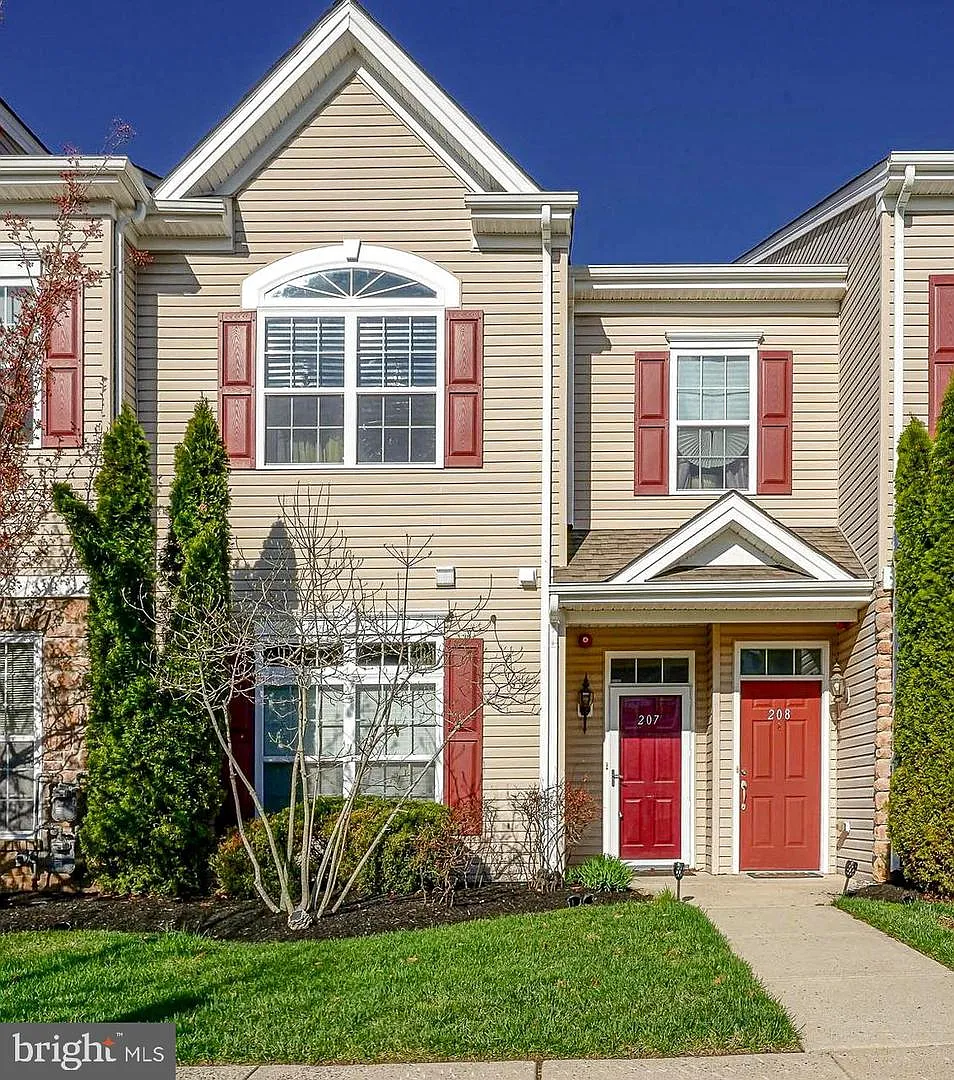 207 Raphael Ct photo 1
