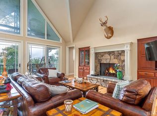 401 Meadowcrest Dr, Cashiers, NC 28717