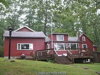 548 White Oak Dr photo 1