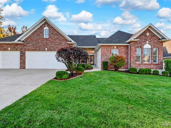 600 Sterling Terrace Dr, Saint Charles, MO 63301