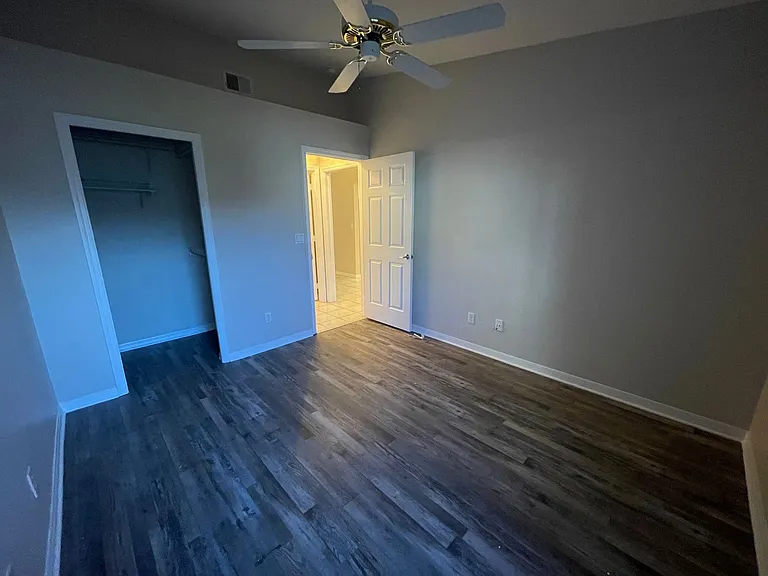 239 Melrose Pl #49 — Photo 17