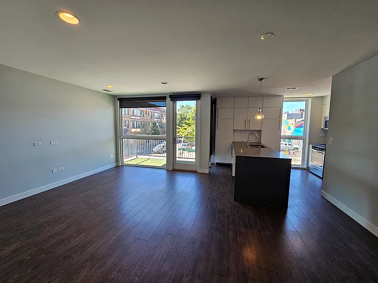 HIGHPOINT Lakeview on Sheffield — Photo 6