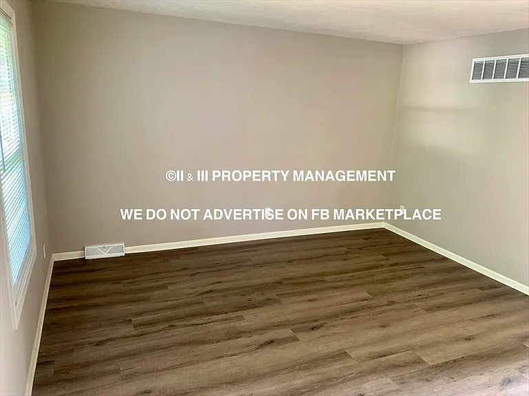 6102 Newton St — Photo 4