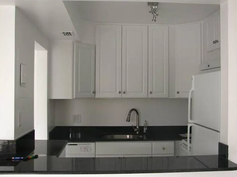 1 bed, 1.5 bath, 840 sqft, $1,695 — Photo 4