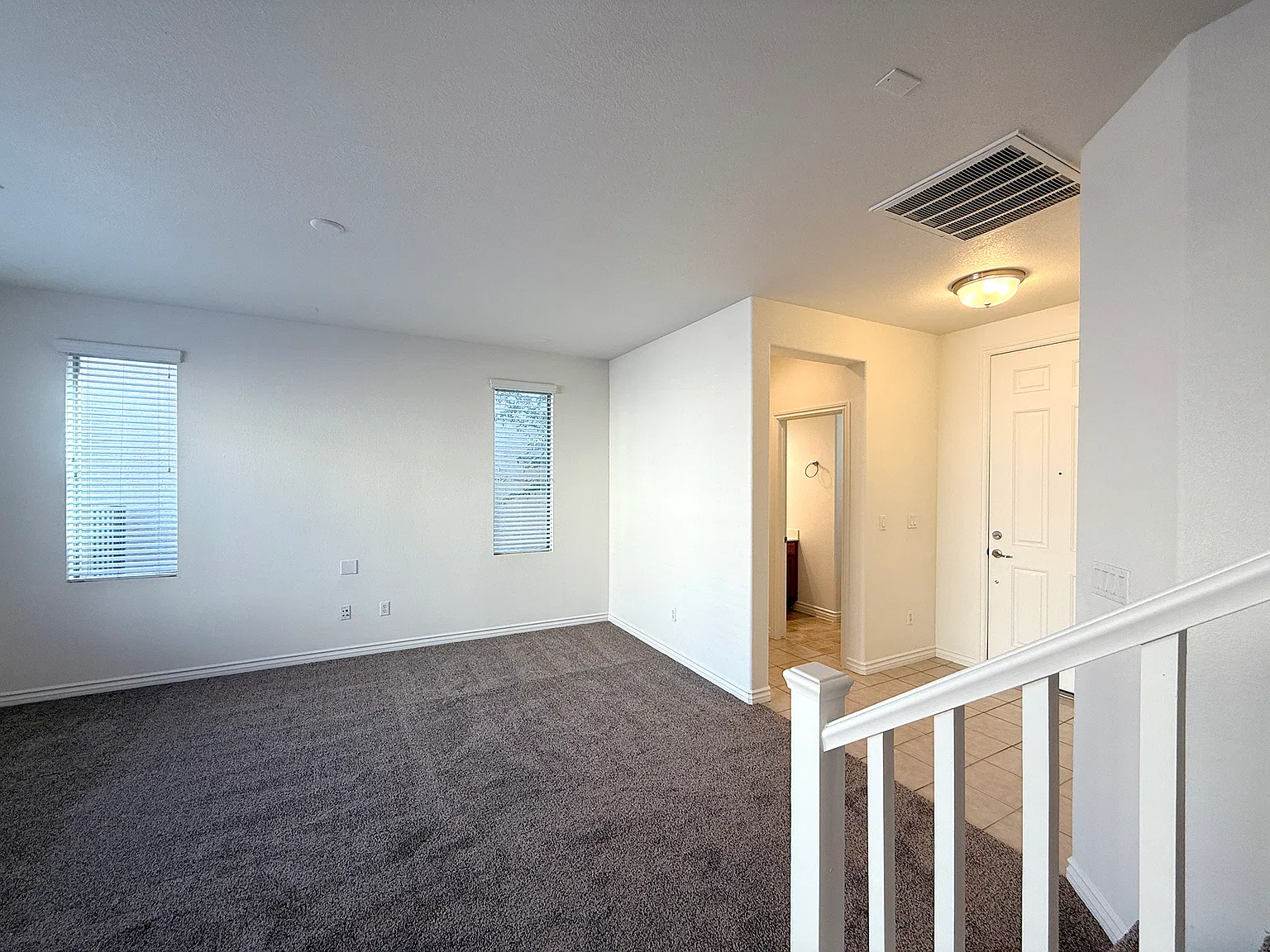 3 bed, 2.5 bath, 1451 sqft, $1,995 — Photo 4