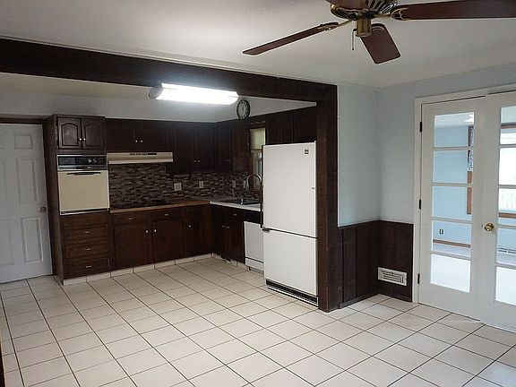 2nd image of 11140 Glamer Dr