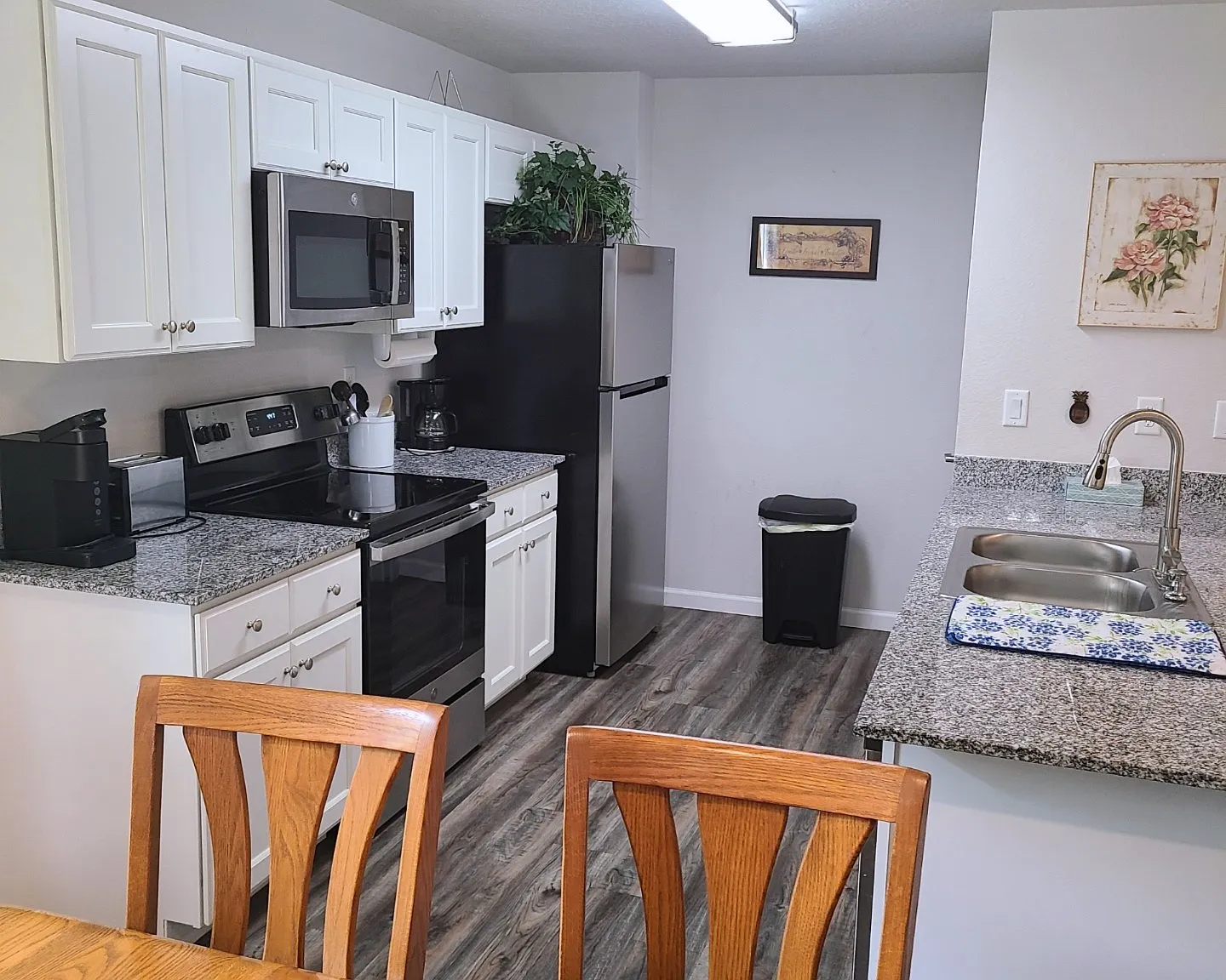 4 bed, 1517 sqft, $2,300 — Photo 2
