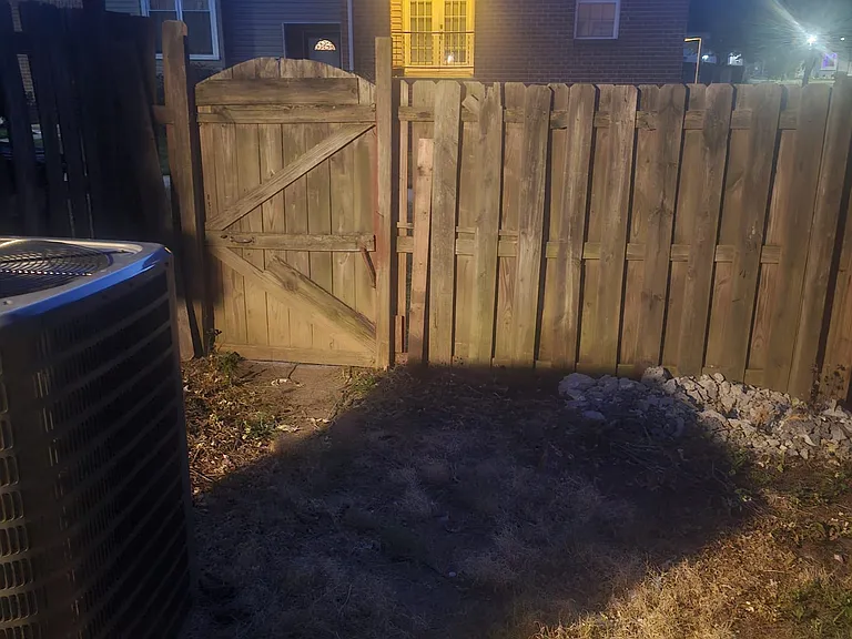 219 Castleton Ter — Photo 1