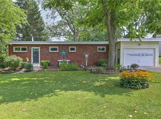 24 Comstock Rd, Baldwinsville, NY 13027
