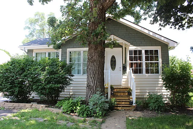 337 S Lake St photo 1