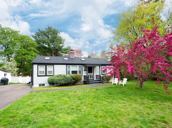 59 Geordan Ave, Wrentham, MA 02093