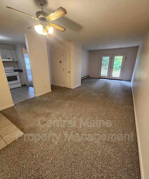 37 Northern Avenue Hts #10