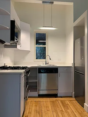 Rented by Georgine Podhorsky, LREB | media 5