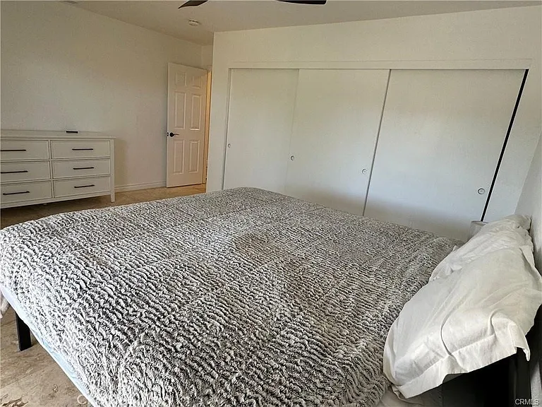 22867 Cove View St #B — Photo 28