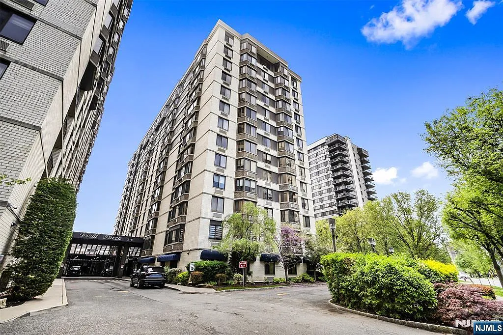 2 bed, 2.0 bath, $2,800 — Photo 3